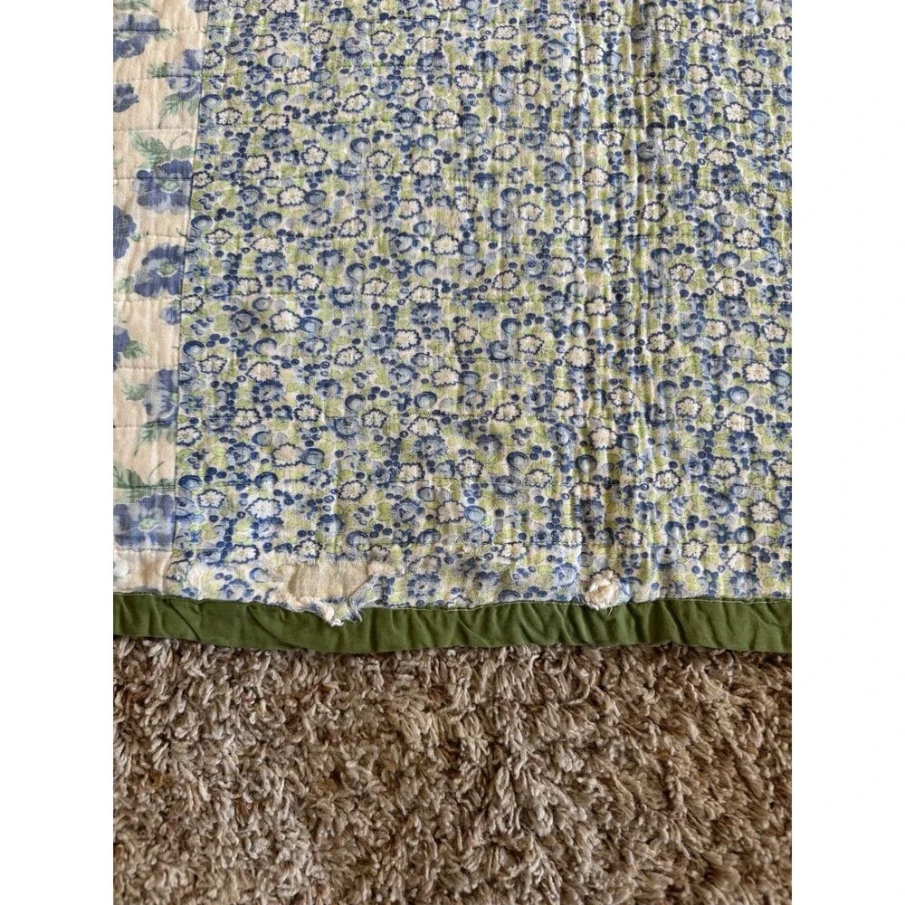 Vtg Hand Quilted Calico Quilt Paisley Floral Strip Patchwork Cottagecore 67x74